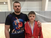 Первый день первенства Уральского федерального округа по самбо среди юношей и девушек