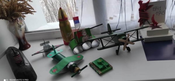 Военная техника охраняет наш мир